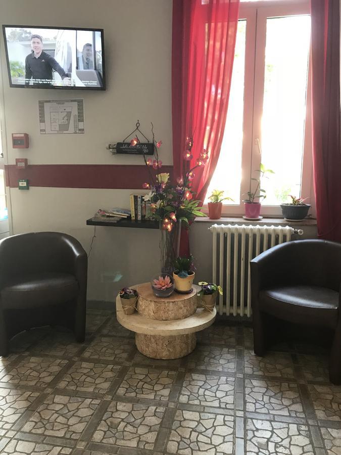 Au Royal Hotel